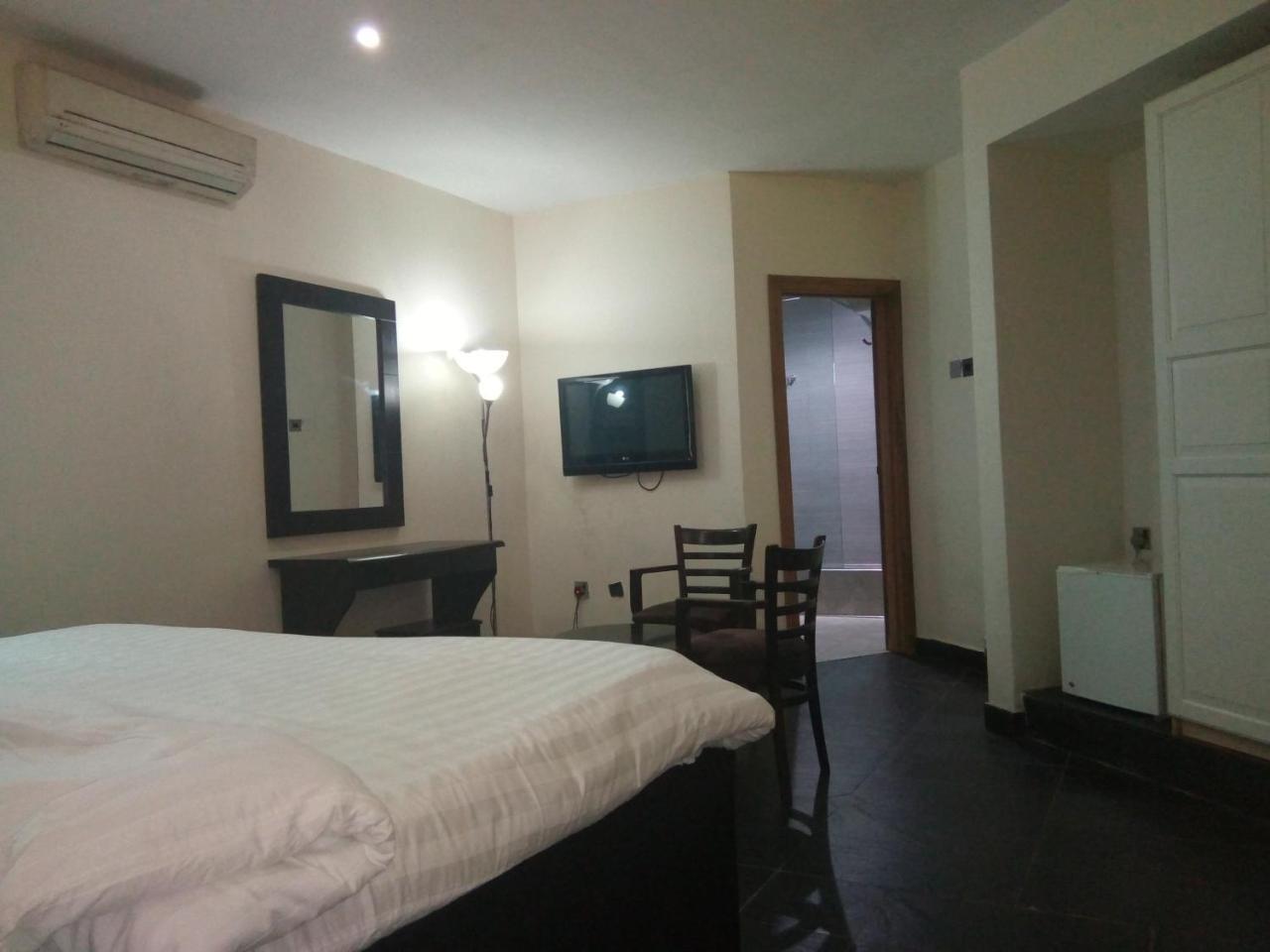 Eden Crest Hotel & Resort Енугу Екстериор снимка
