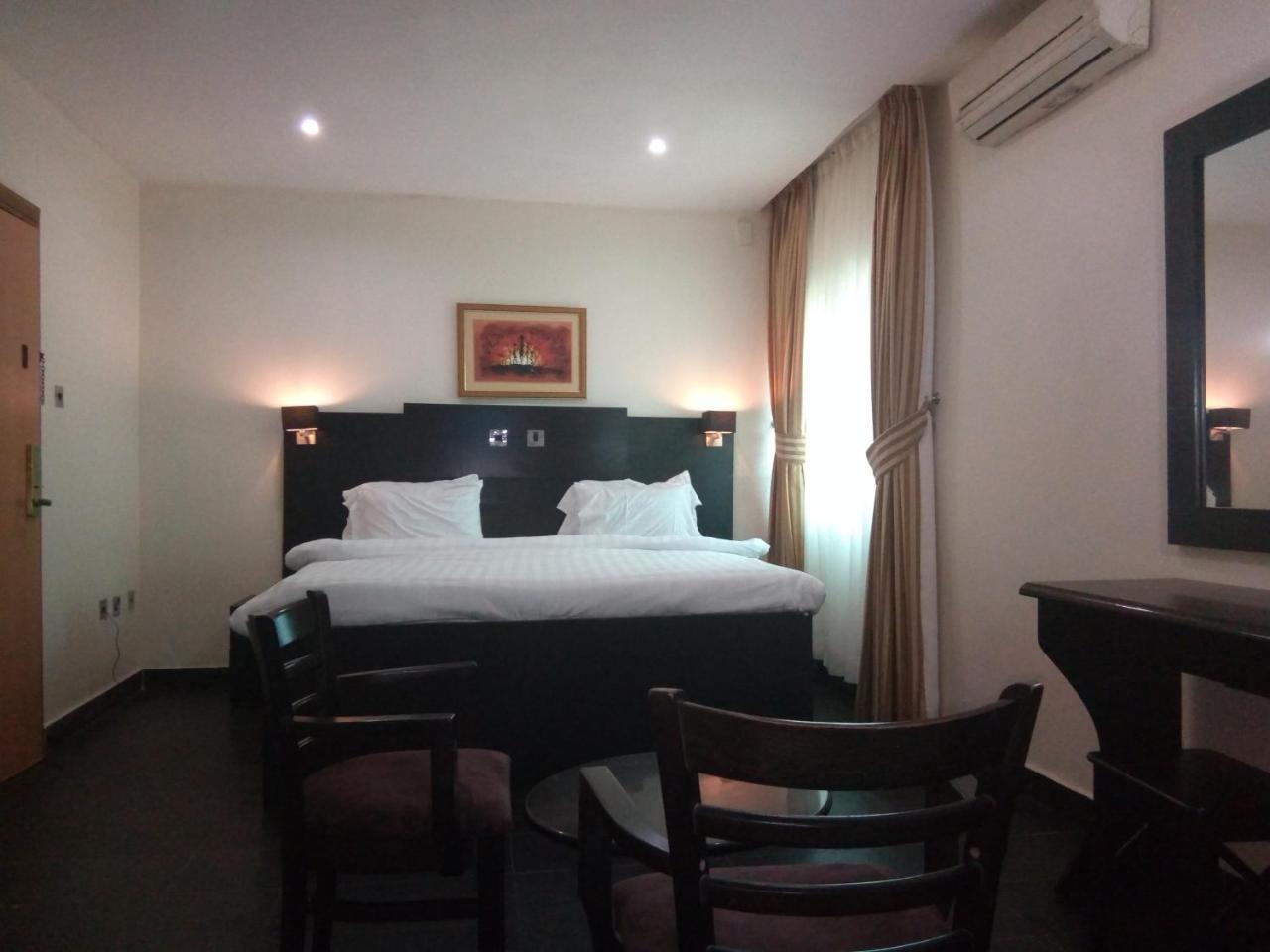 Eden Crest Hotel & Resort Енугу Екстериор снимка